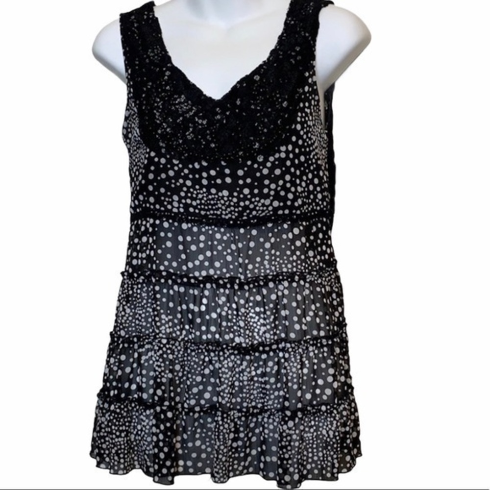 Conrad C Sleeveless Back & White Top